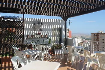 Atenea 191 לינה וארוחת בוקר 2*